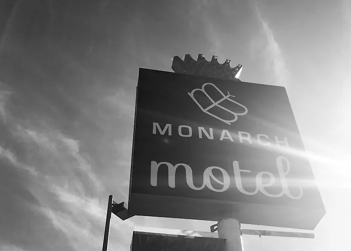 Monarch Motel